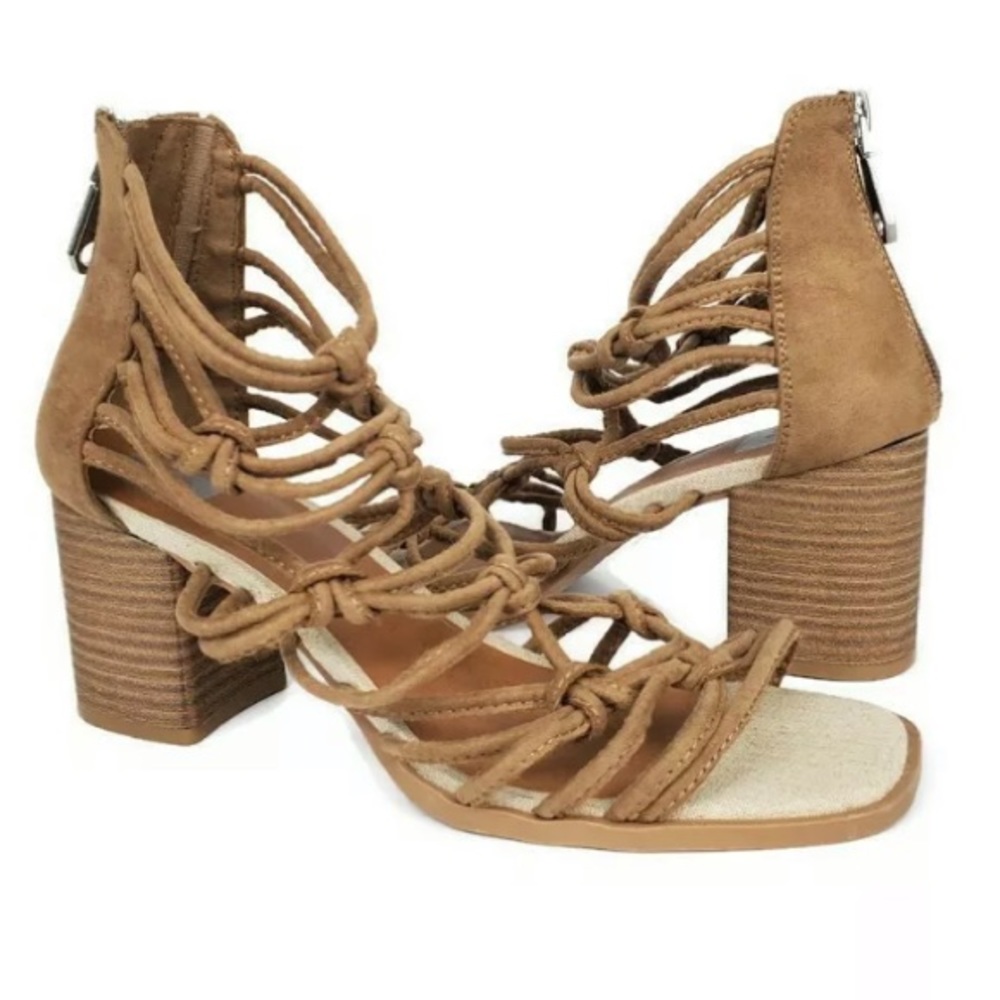 Dolce Vita Adira Sandals 💕